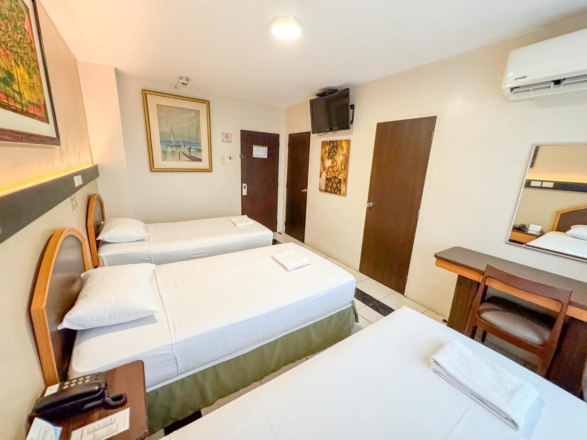 Gh Alexander Hotel Гуаякуил Екстериор снимка