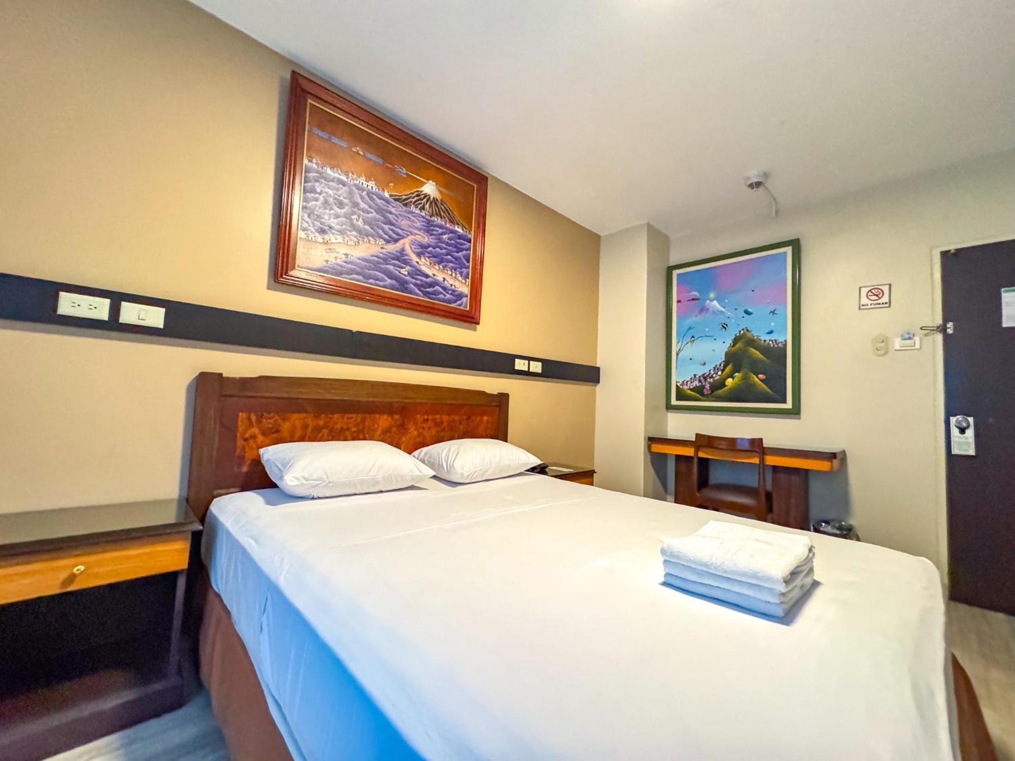 Gh Alexander Hotel Гуаякуил Екстериор снимка