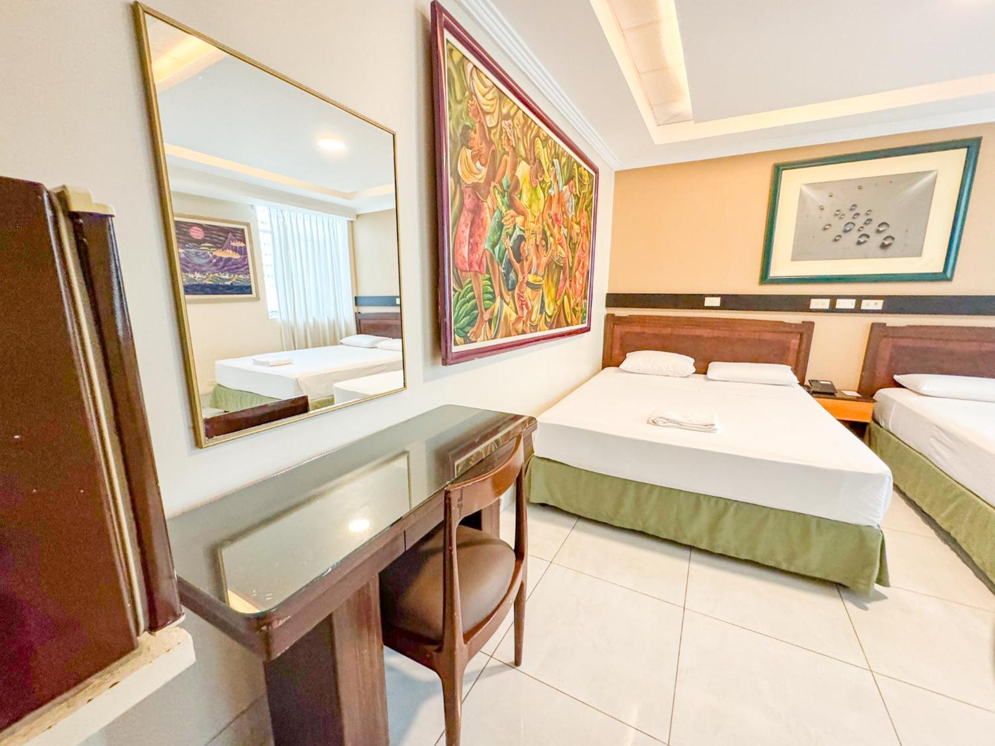 Gh Alexander Hotel Гуаякуил Екстериор снимка