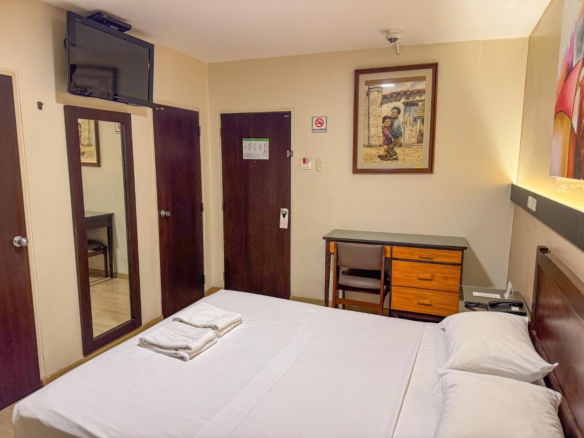 Gh Alexander Hotel Гуаякуил Екстериор снимка