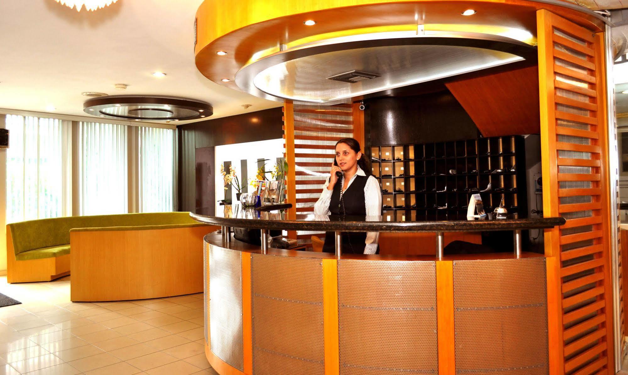 Gh Alexander Hotel Гуаякуил Екстериор снимка